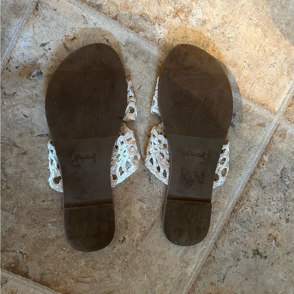 QUPID SANDALS - Picture 3 of 6